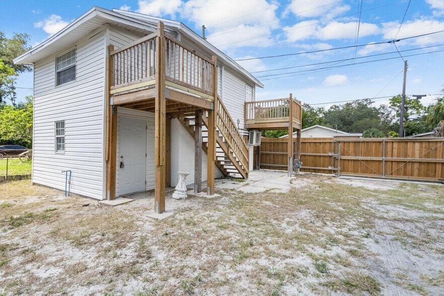 More Photos Of 1357 Overlea St, Clearwater Specialty For Sale