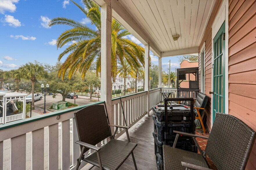 More Photos Of 218 Ash St, Fernandina Beach Freestanding For Sale