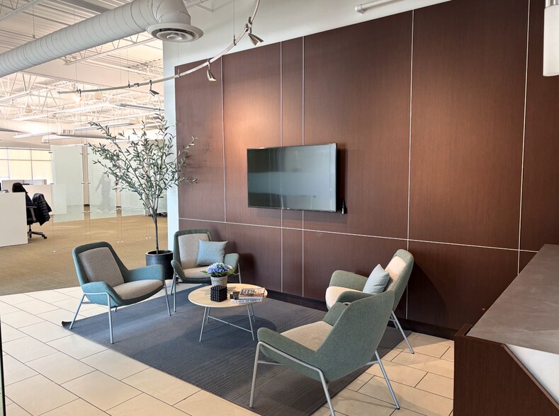 More Photos Of 4020 E Beltline Ave NE, Grand Rapids Medical For Sale