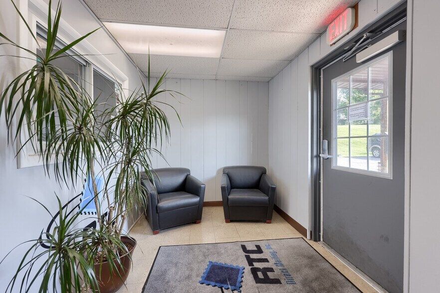 More Photos Of 56 Seip Ln, Shoemakersville Industrial For Sale