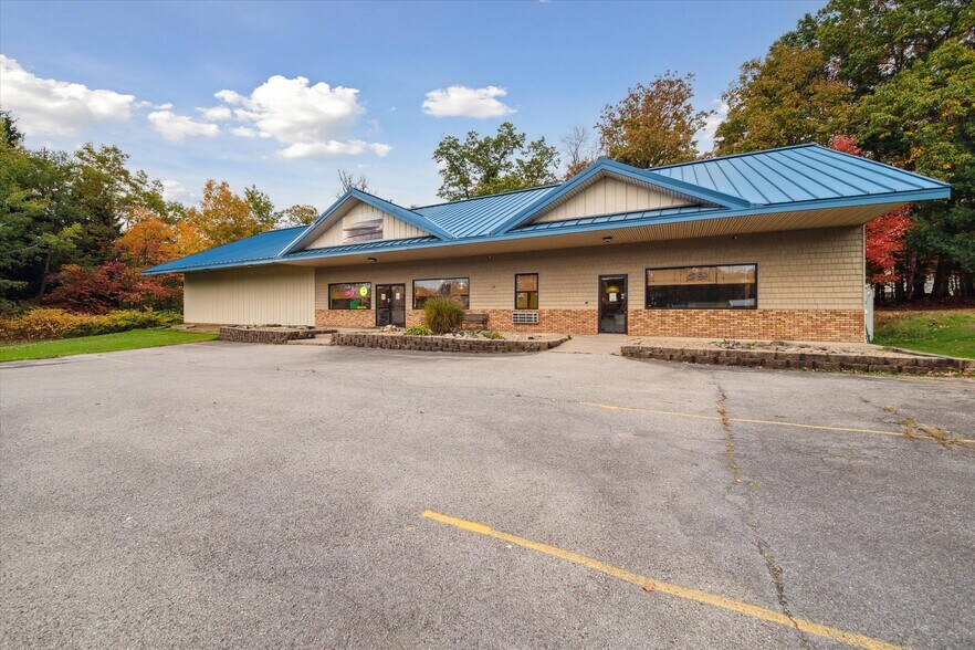 More Photos Of 3940 Pennsylvania 257, Seneca General Retail For Sale