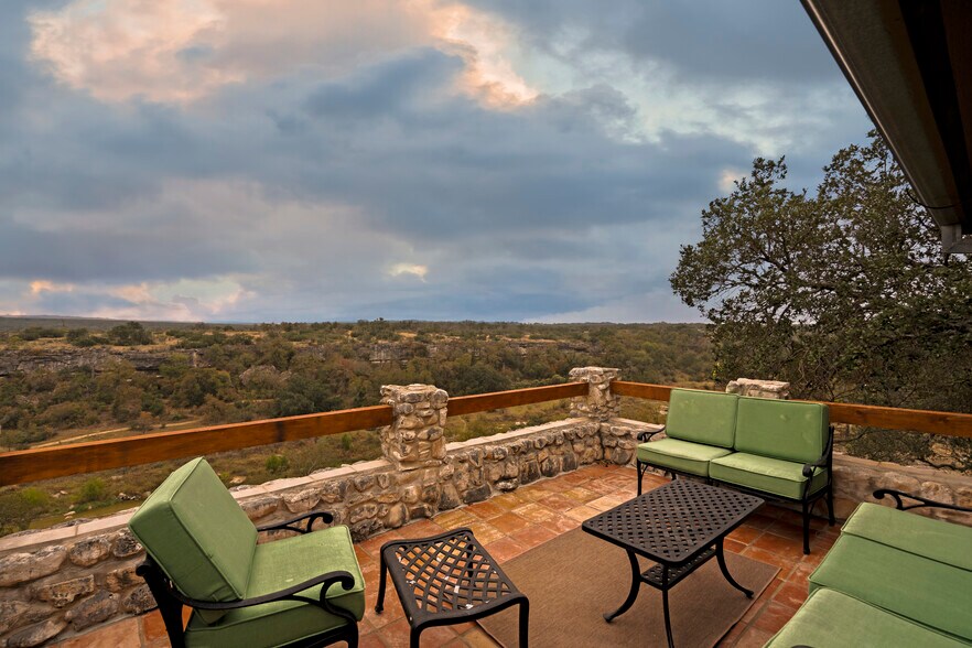 More Photos Of 5229 Hupedo Ranch Rd, Spicewood Specialty For Sale