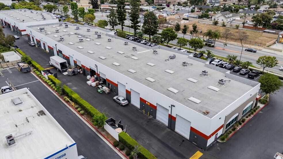 More Photos Of 12711 Ramona Blvd, Baldwin Park Warehouse For Lease