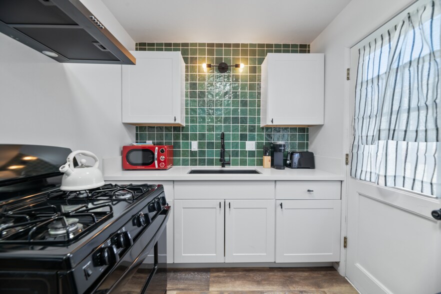 More Photos Of 560 Edgemoor Rd, Big Bear Lake Hotel For Sale