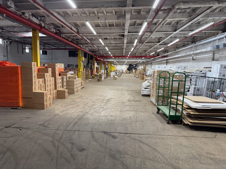 More Photos Of 23-53 Rome St, Newark Warehouse For Lease