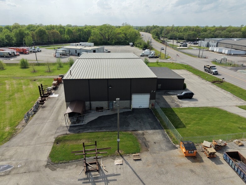 More Photos Of 3345 Fort Harrison Rd, Terre Haute Warehouse For Sale