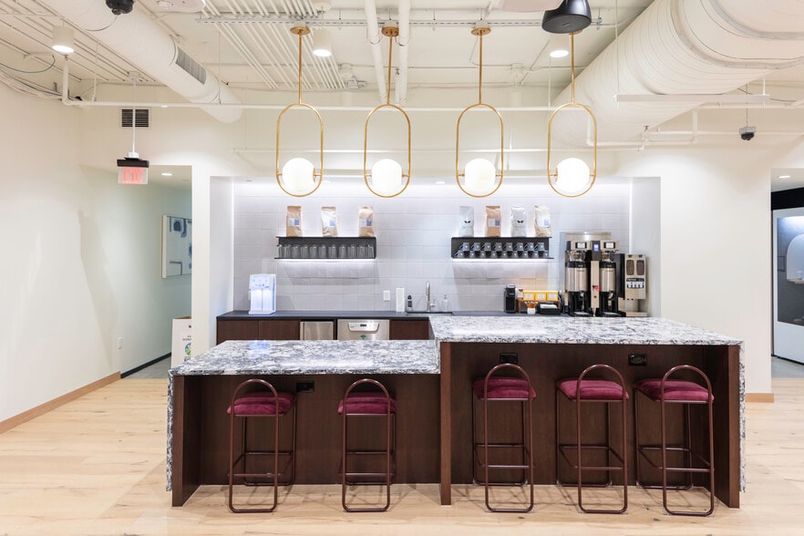 More Photos Of 150 Fayetteville St, Raleigh Office For Lease