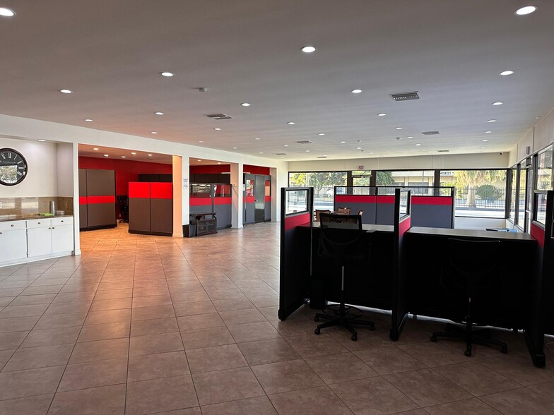 More Photos Of 83197 Requa Ave, Indio Auto Dealership For Sale