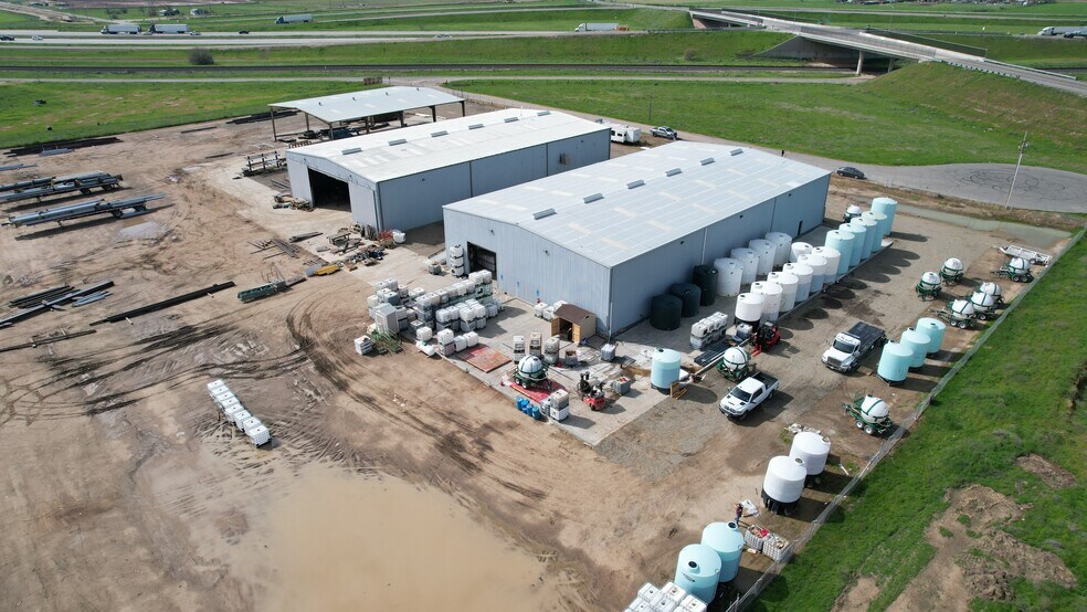 More Photos Of 21721 Road 20, Chowchilla Warehouse For Lease