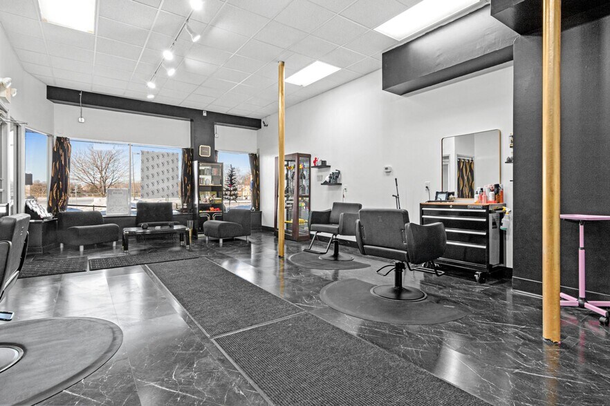 More Photos Of 5611 Chicago Ave, Minneapolis Storefront For Sale