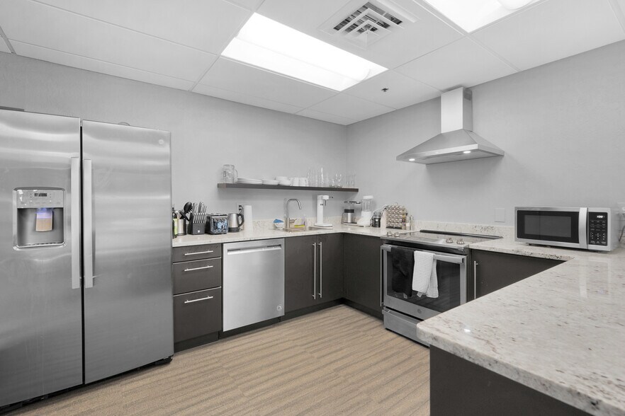 More Photos Of 160 Roy St, Seattle Office Residential For Sale