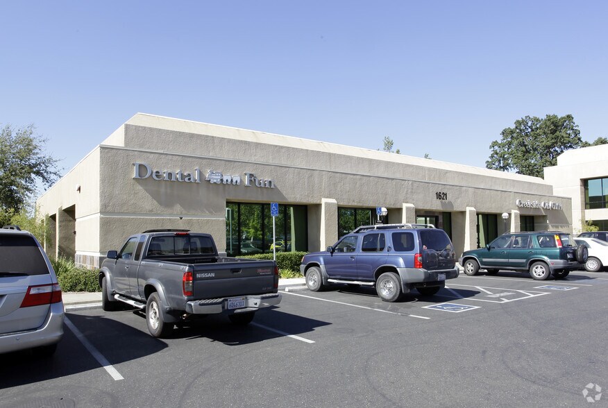 More Photos Of 1621 Creekside Dr, Folsom Medical For Lease