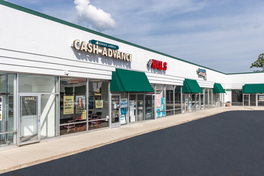 More Photos Of 37531-37605 Harper Rd, Clinton Township Storefront For Lease