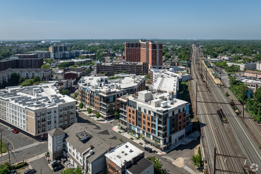 More Photos Of 81 Monroe St, Rahway Apartments For Lease