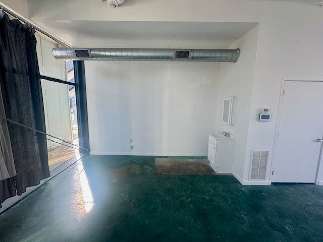 More Photos Of 1200 East 11th St, Austin Apartments For Lease