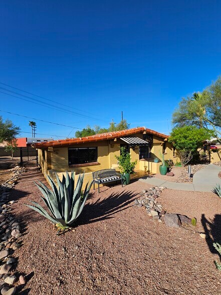 More Photos Of 6584 N Oracle Rd, Tucson Freestanding For Sale