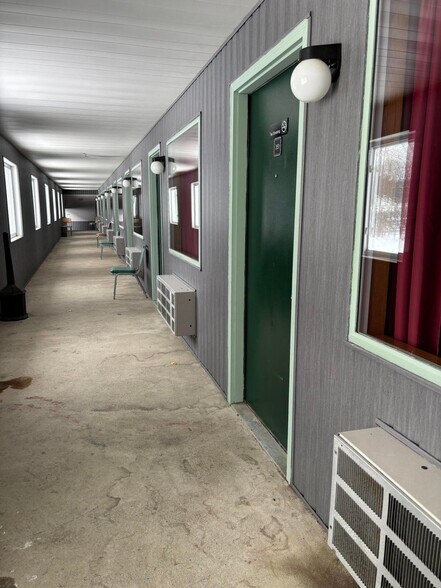 More Photos Of 17089 Boot Jack Rd, Ridgway Hotel For Sale