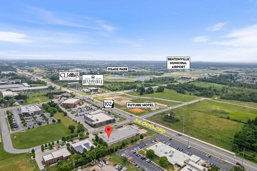 More Photos Of 1380 SW Westpark Dr, Bentonville Storefront For Lease