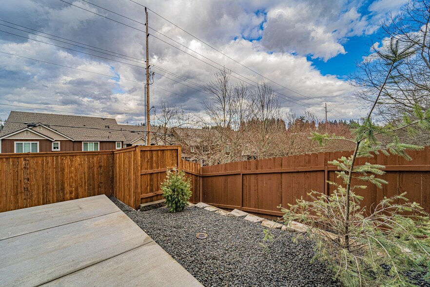 More Photos Of 4943 NE 2nd Ct, Vancouver Multifamily For Sale