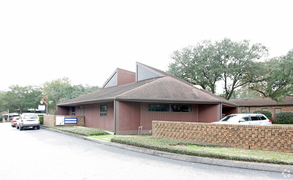Primary Photo Of 4850 9th Ave, Pensacola Medical For Lease
