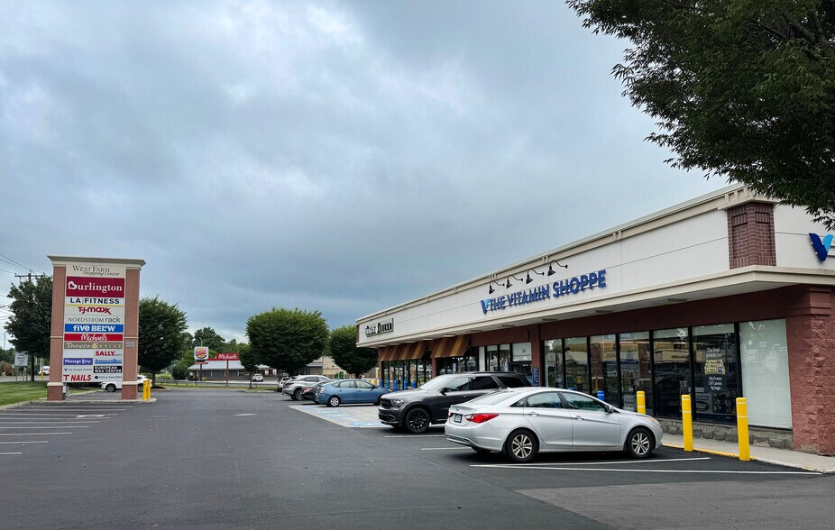 More Photos Of 1600 Southeast Rd, Farmington Unknown For Lease