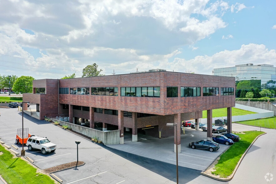 More Photos Of 12401 Olive Blvd, Creve Coeur Medical For Sale