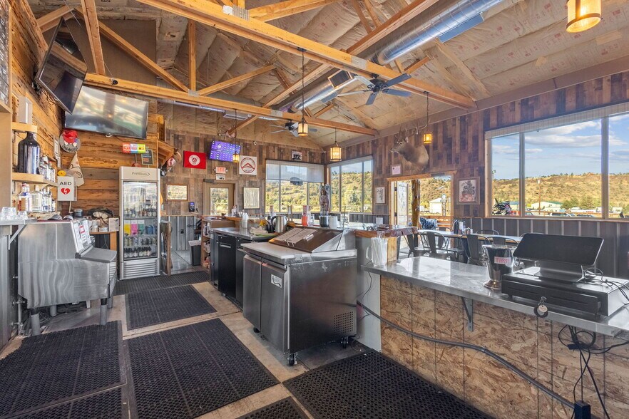More Photos Of 13959 SW Commercial Loop Rd, Crooked River Ranch Restaurant For Sale