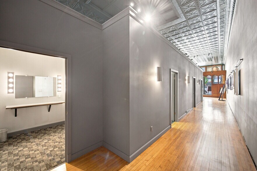 More Photos Of 121 E Bremer Ave, Waverly General Retail For Sale