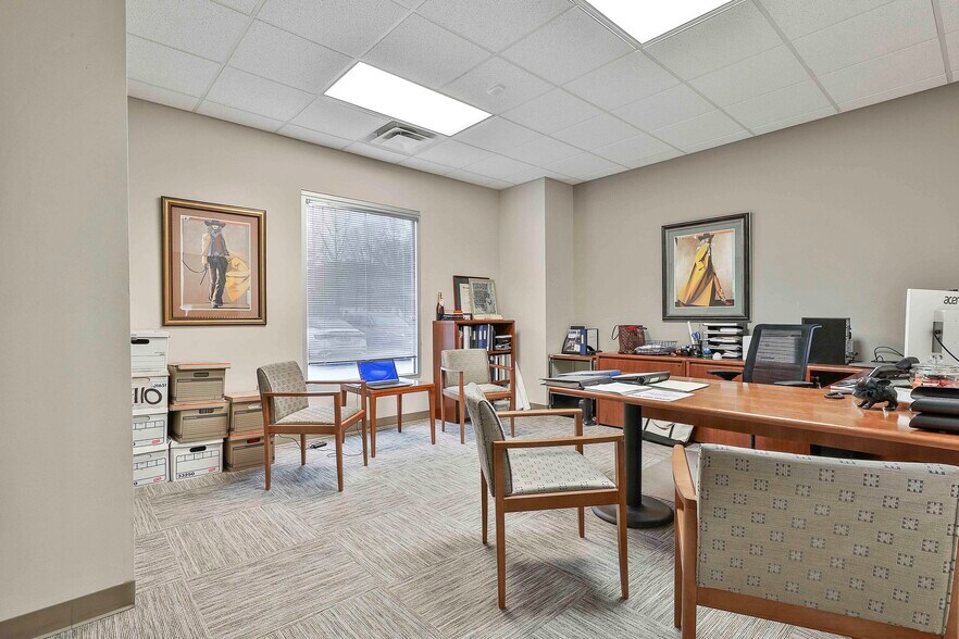 More Photos Of 1039 Sullivan Rd, Newnan Office For Lease