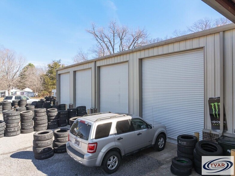 More Photos Of 9100 Highway 70, Cedar Grove Auto Repair For Sale