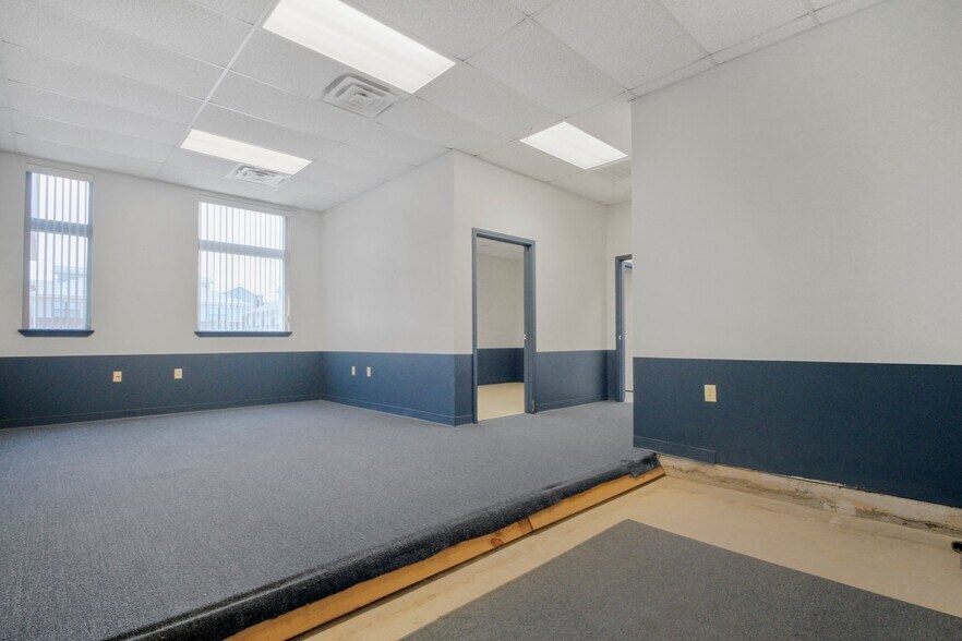 More Photos Of 3102 Independence Sq, West Plains Medical For Sale