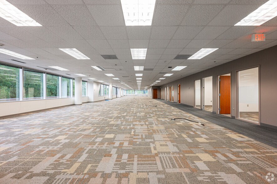 More Photos Of 7501 Boulder View Dr, North Chesterfield Unknown For Lease