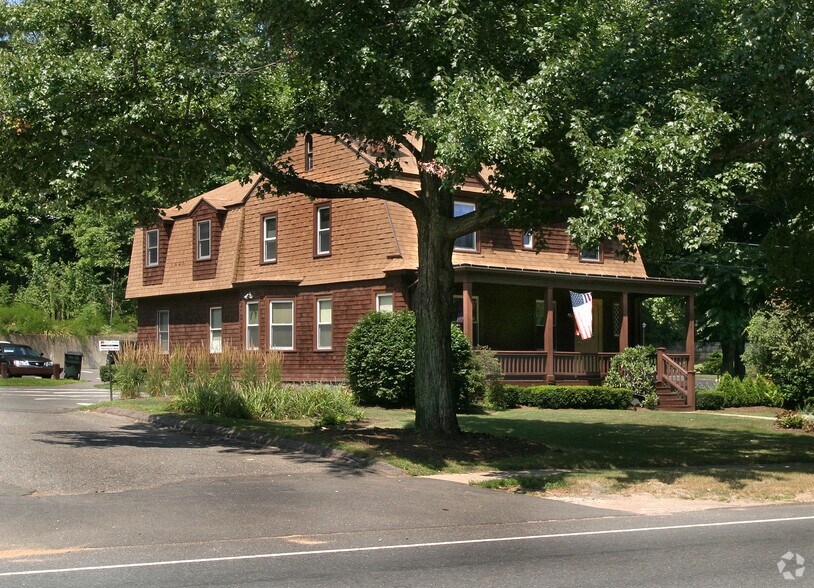 More Photos Of 965 Hopmeadow St, Simsbury Office For Lease