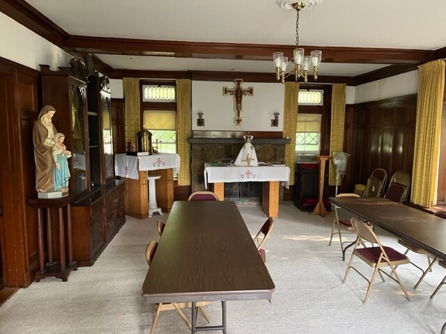 More Photos Of 668-672 Hale St, Beverly Schools For Lease