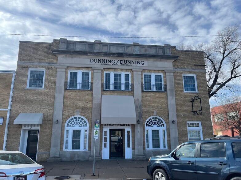 More Photos Of 1401 E Douglas Ave, Wichita Office For Lease