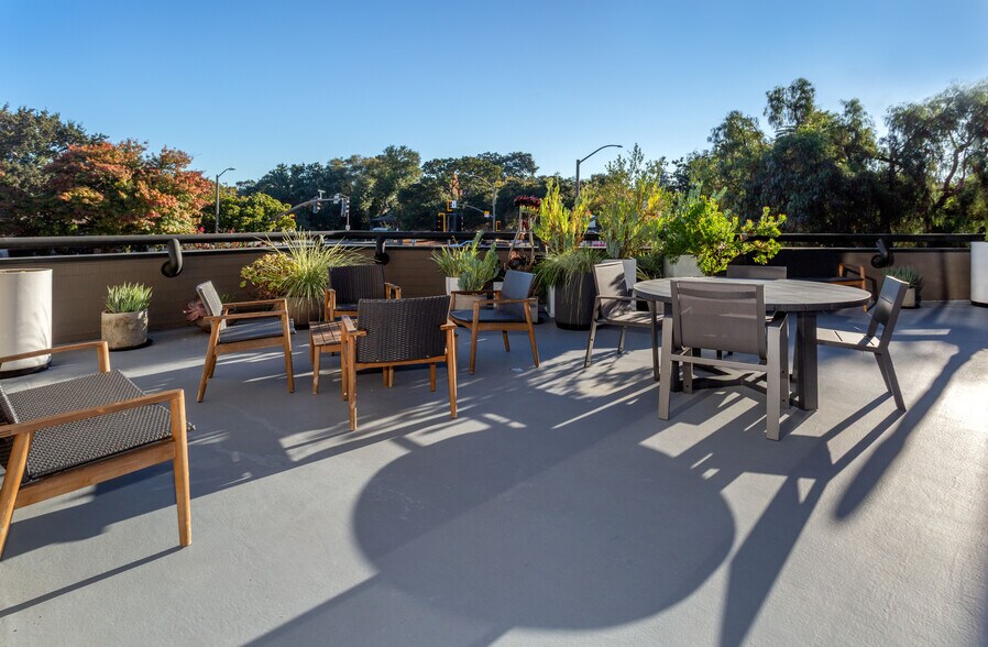 More Photos Of 1701 Novato Blvd, Novato Office For Lease