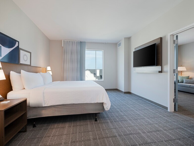 More Photos Of 50 Ponce de Leon St, Miramar Beach Hotel For Sale