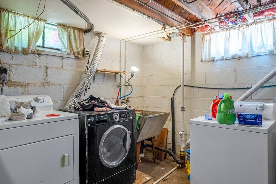 More Photos Of 820 N 6th St, Montevideo Apartments For Sale