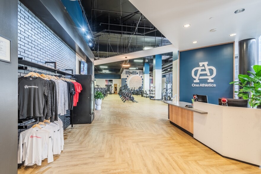 More Photos Of 101 S Tryon St, Charlotte Office Residential For Lease