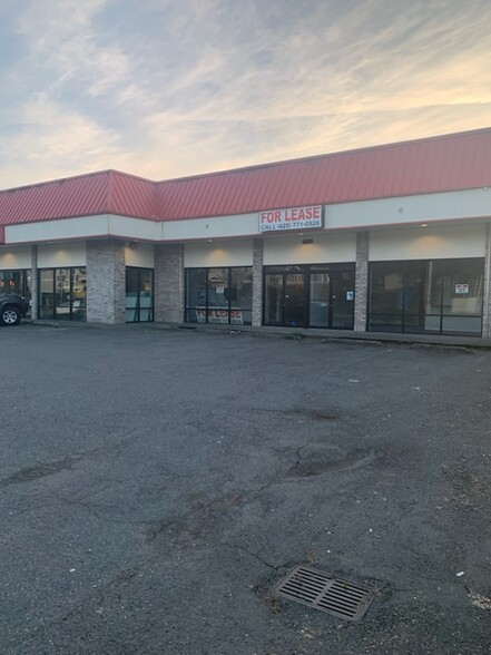 Primary Photo Of 4015 Rucker Ave, Everett General Retail For Lease