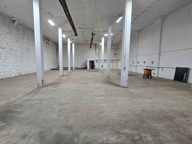 More Photos Of 6375 Furnace Rd, Ontario Warehouse For Sale