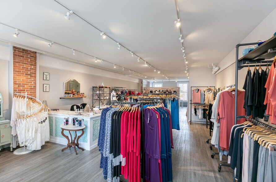 More Photos Of 96 Front St, Bath Storefront Retail Office For Lease