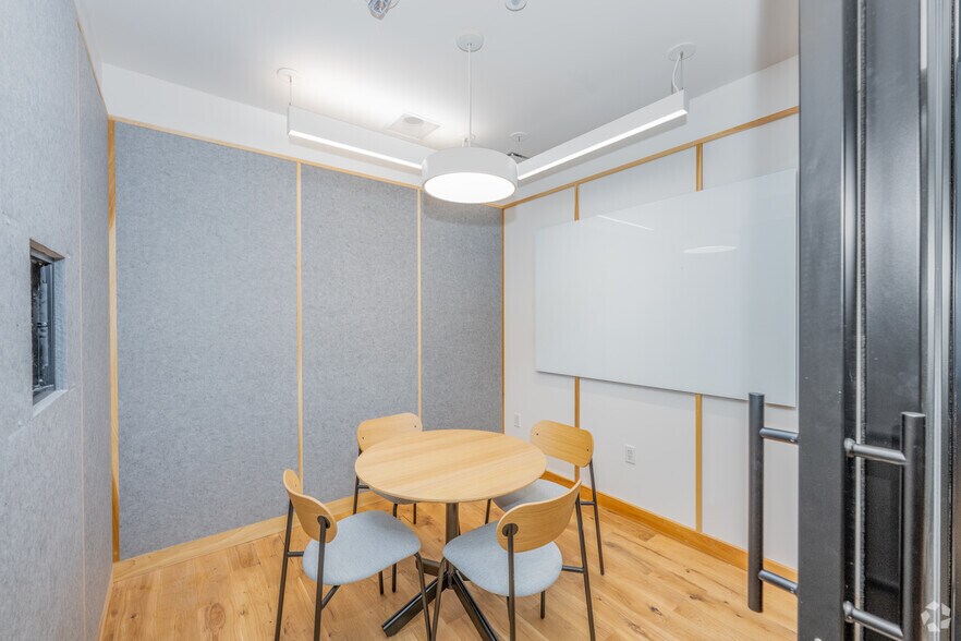 More Photos Of 1525 11th Ave, Seattle Coworking Space