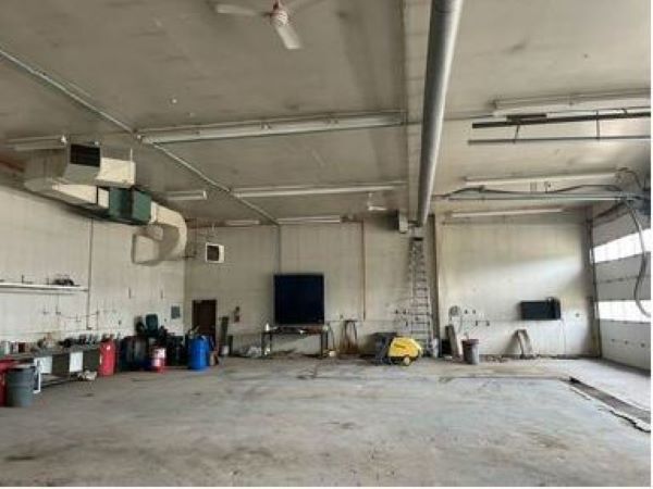 More Photos Of 5205 49 St, Yellowhead County Warehouse For Sale