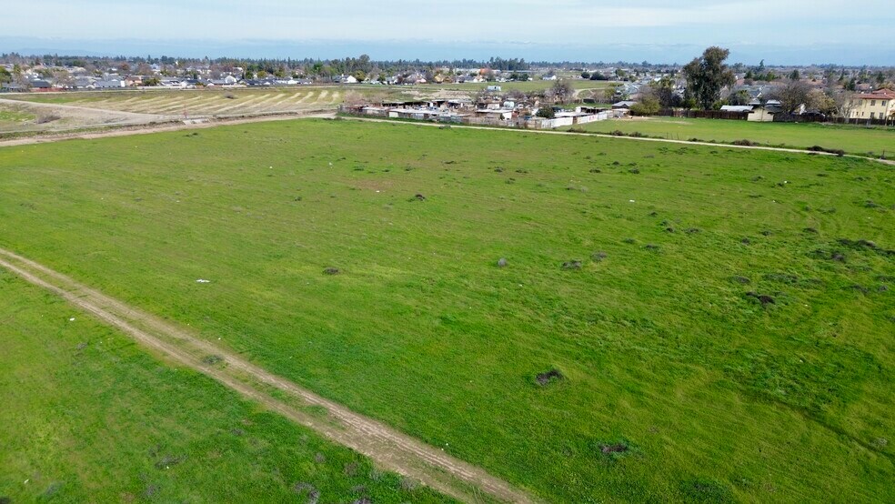 More Photos Of 4865 E Jensen Ave, Fresno Land For Sale