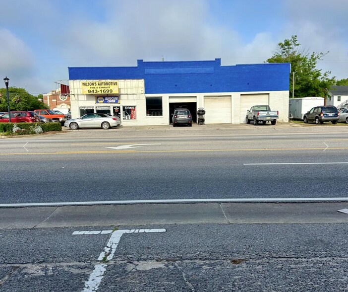 More Photos Of 301 N McKenzie St, Foley Auto Repair For Sale