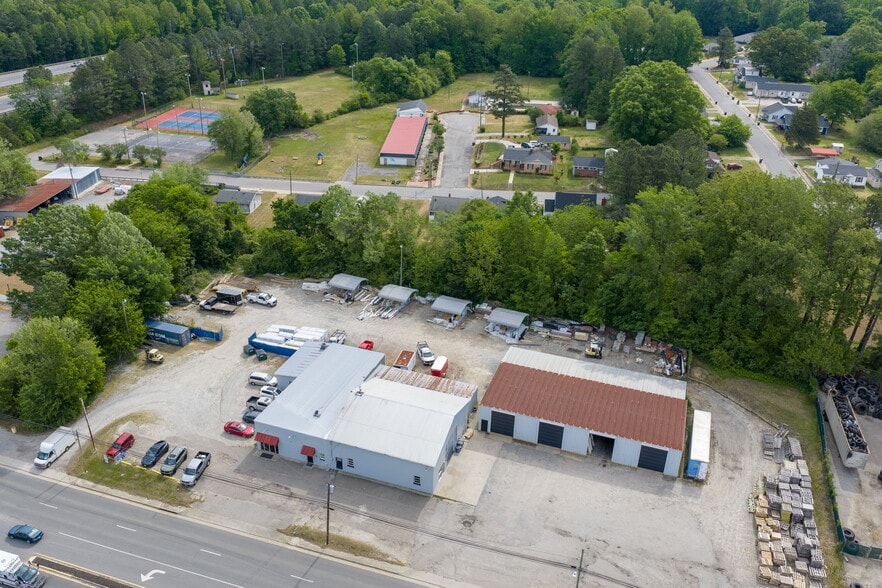 More Photos Of 728 N Main St, Emporia Auto Repair For Sale