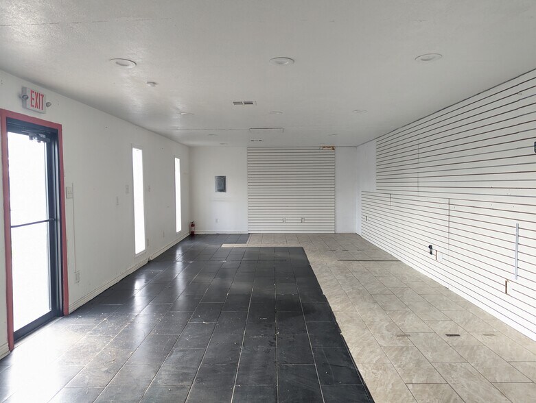 More Photos Of 5310 Eastex Fwy, Beaumont Freestanding For Sale