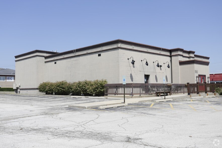 More Photos Of 903 Iaa Dr, Bloomington General Retail For Sale