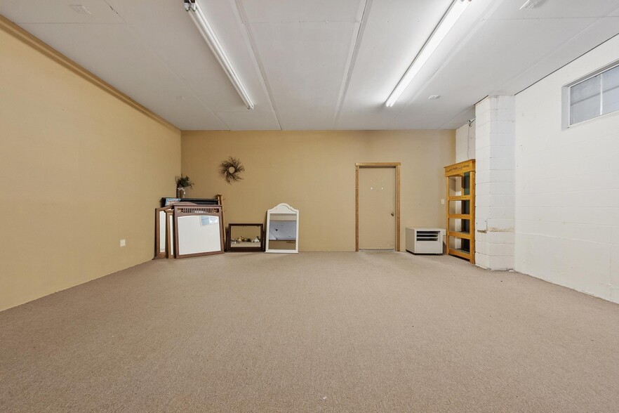 More Photos Of 162 Baldwinville Rd, Templeton Industrial For Sale